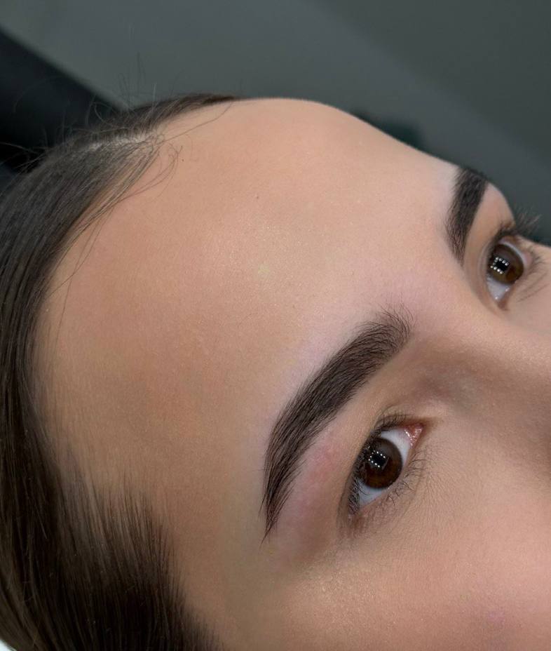 Коррекция бровей пример 1